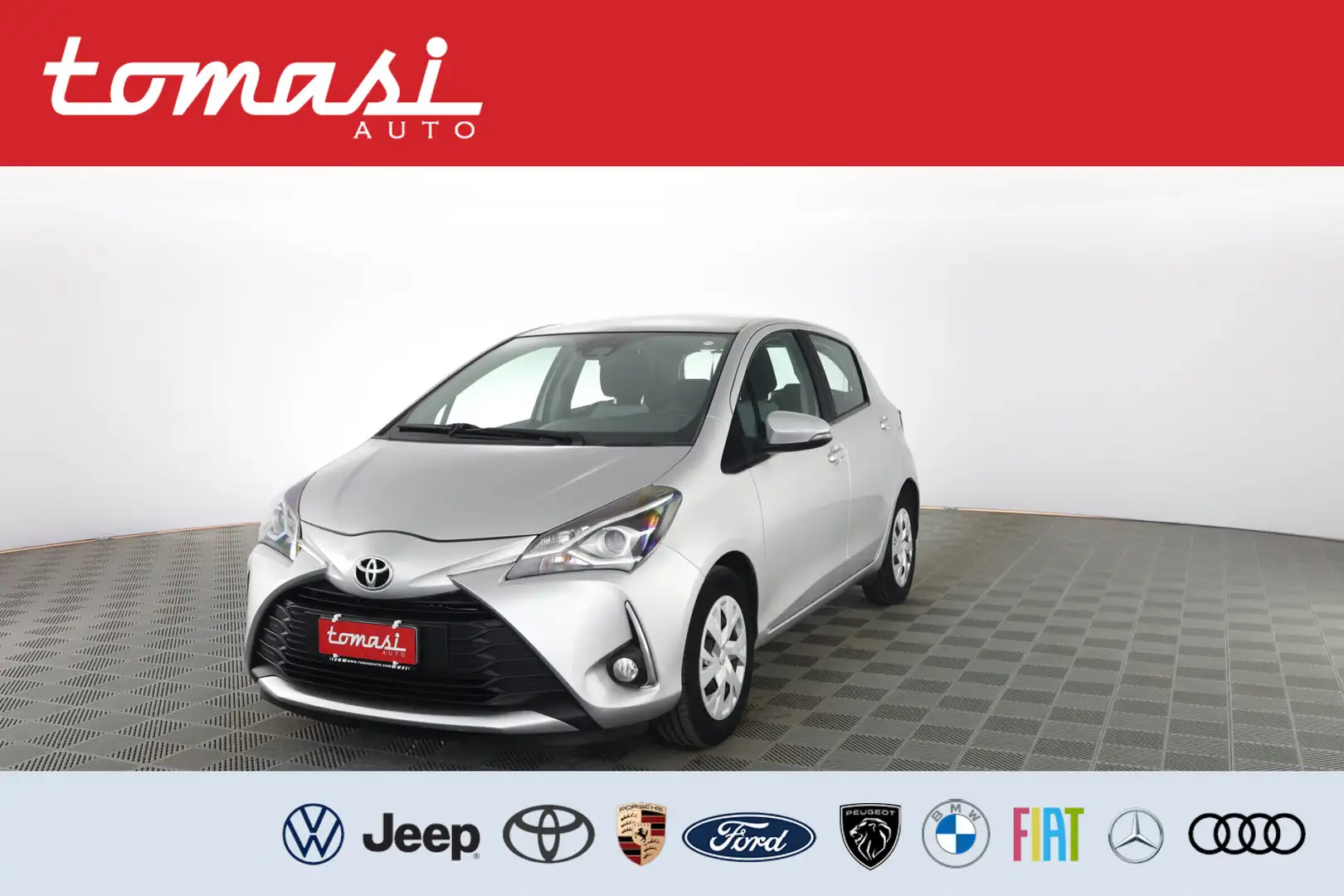 Toyota Yaris 1.0 5 porte Business Argento - 1
