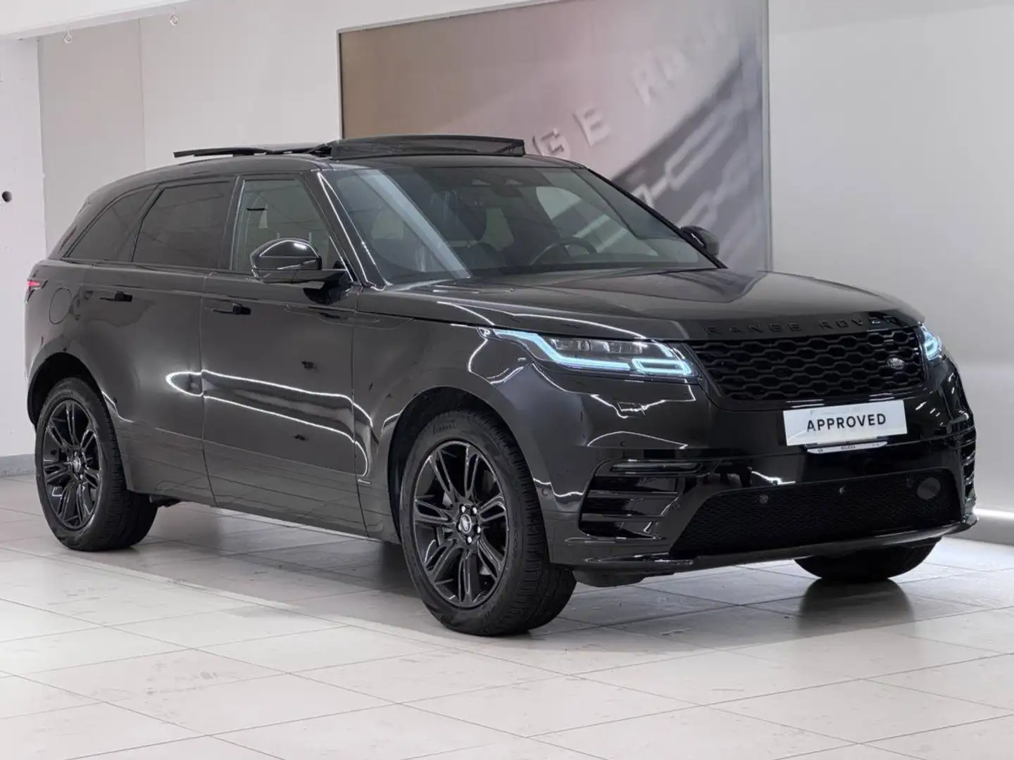 Land Rover Range Rover Velar LAND ROVER 2.0D I4 204 CV Edition Noir - 1