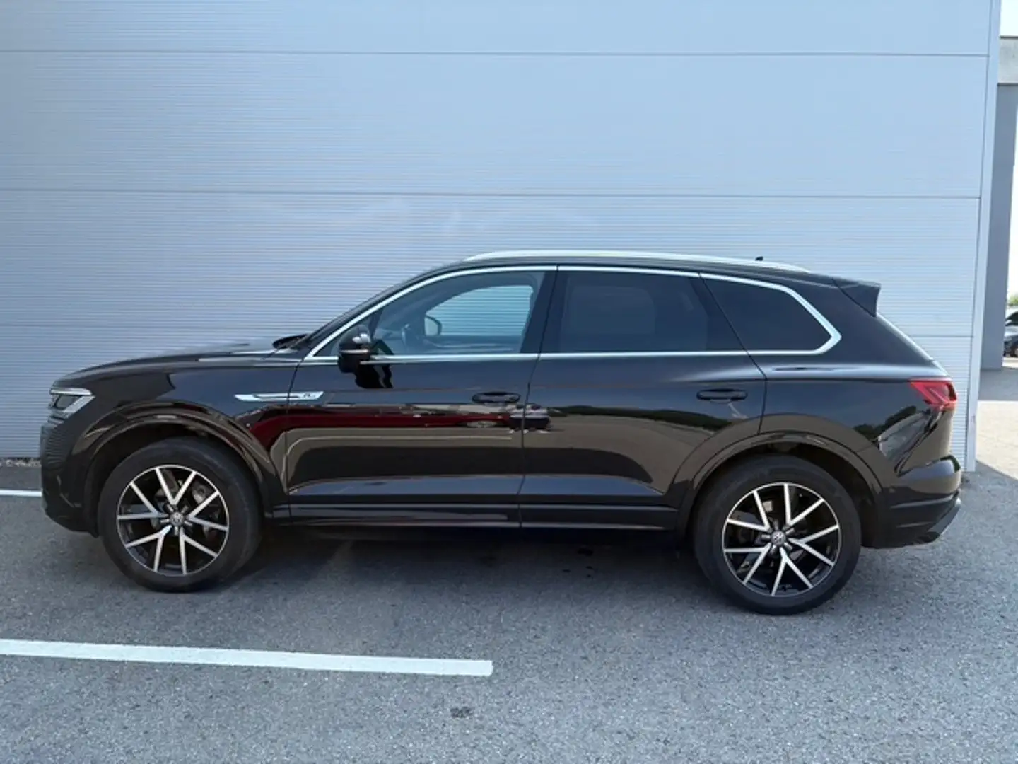 Volkswagen Touareg R-Line TDI SCR 4MOTION Schwarz - 2