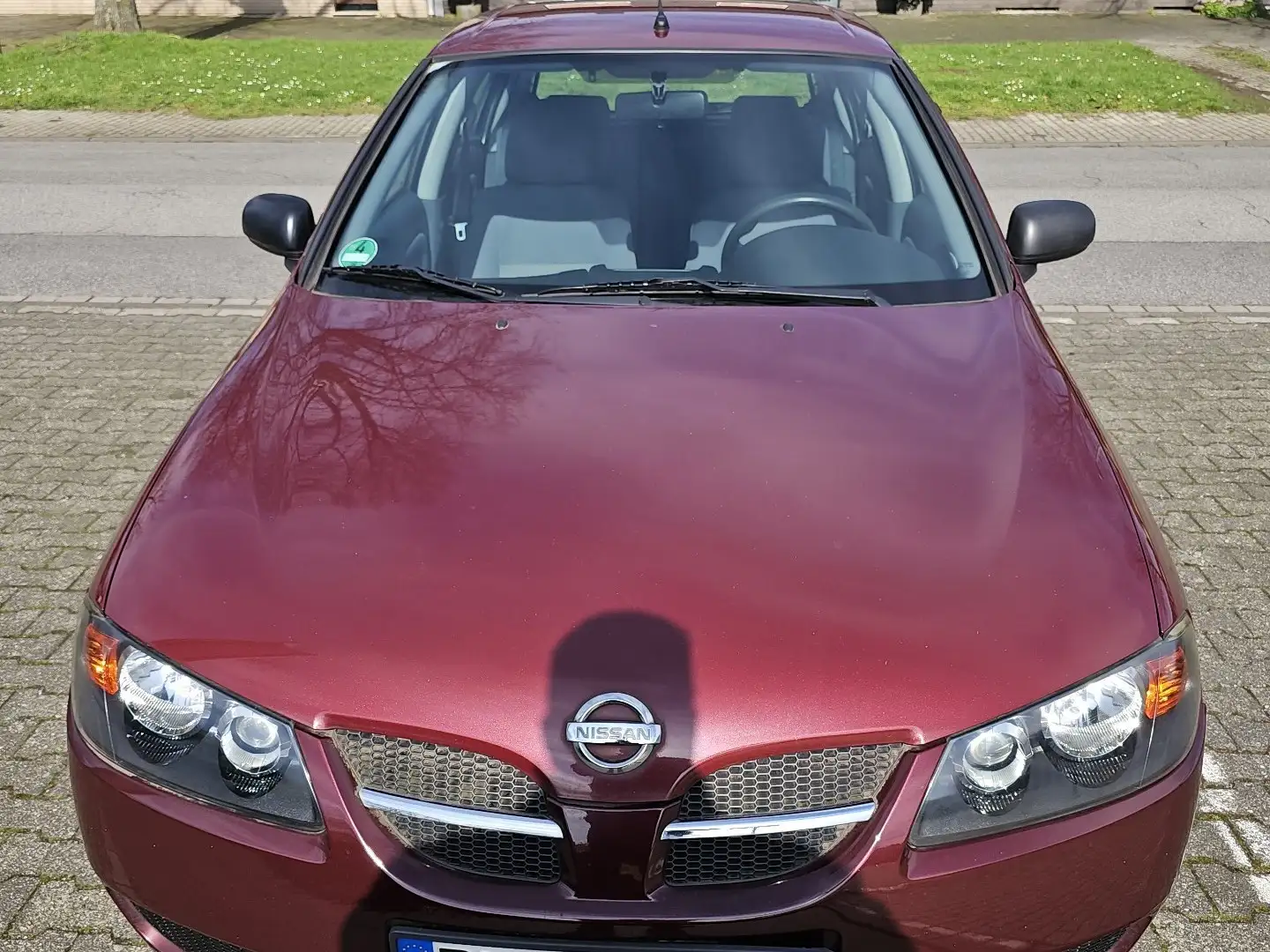 Nissan Almera 1.5 acenta Czerwony - 1