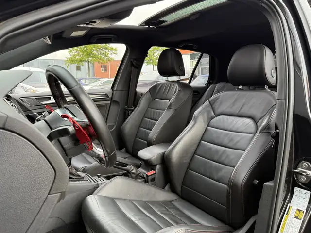 Volkswagen Golf view 5