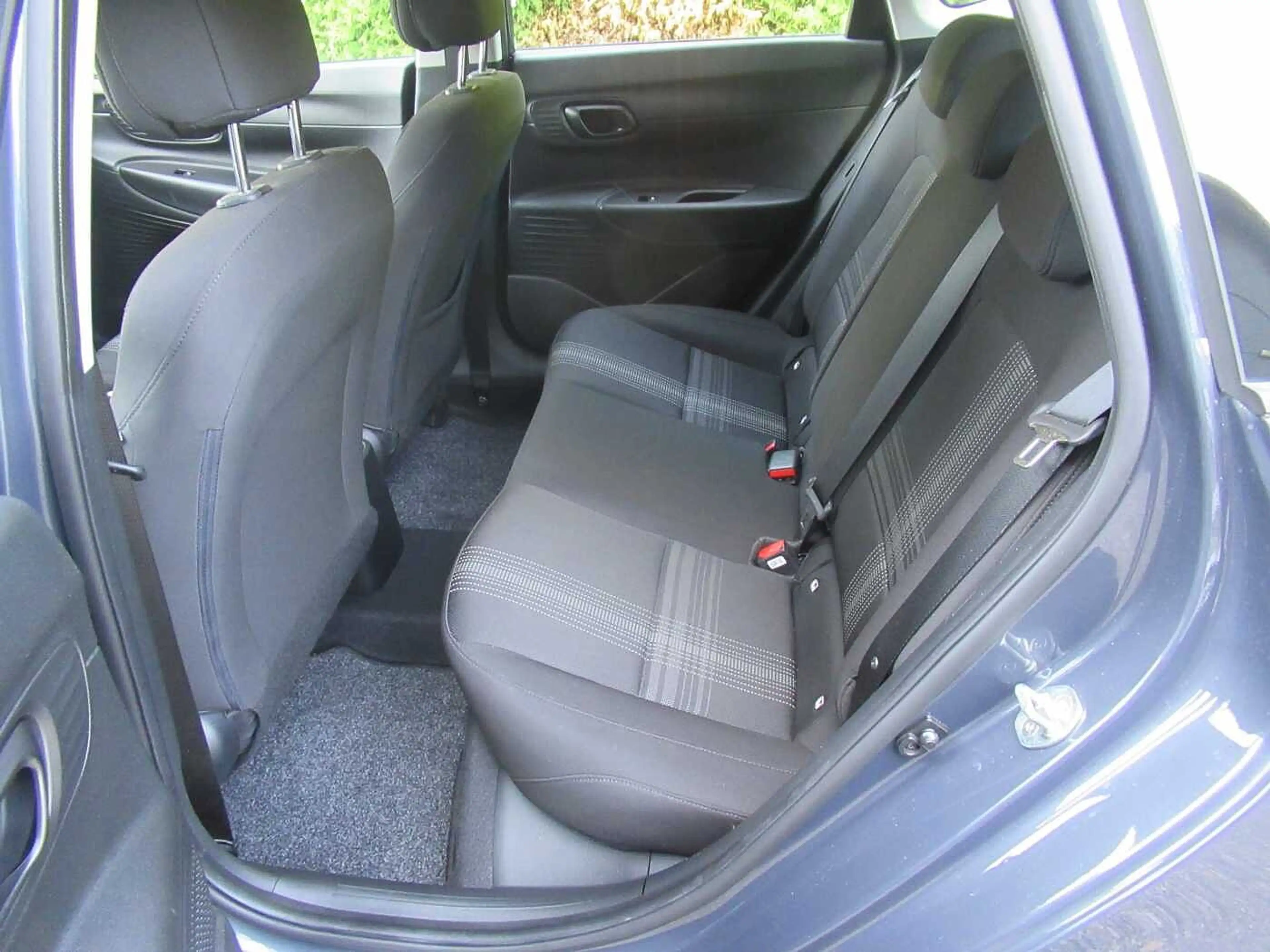 Hyundai i20 blue 1.2 Pure — photo 8