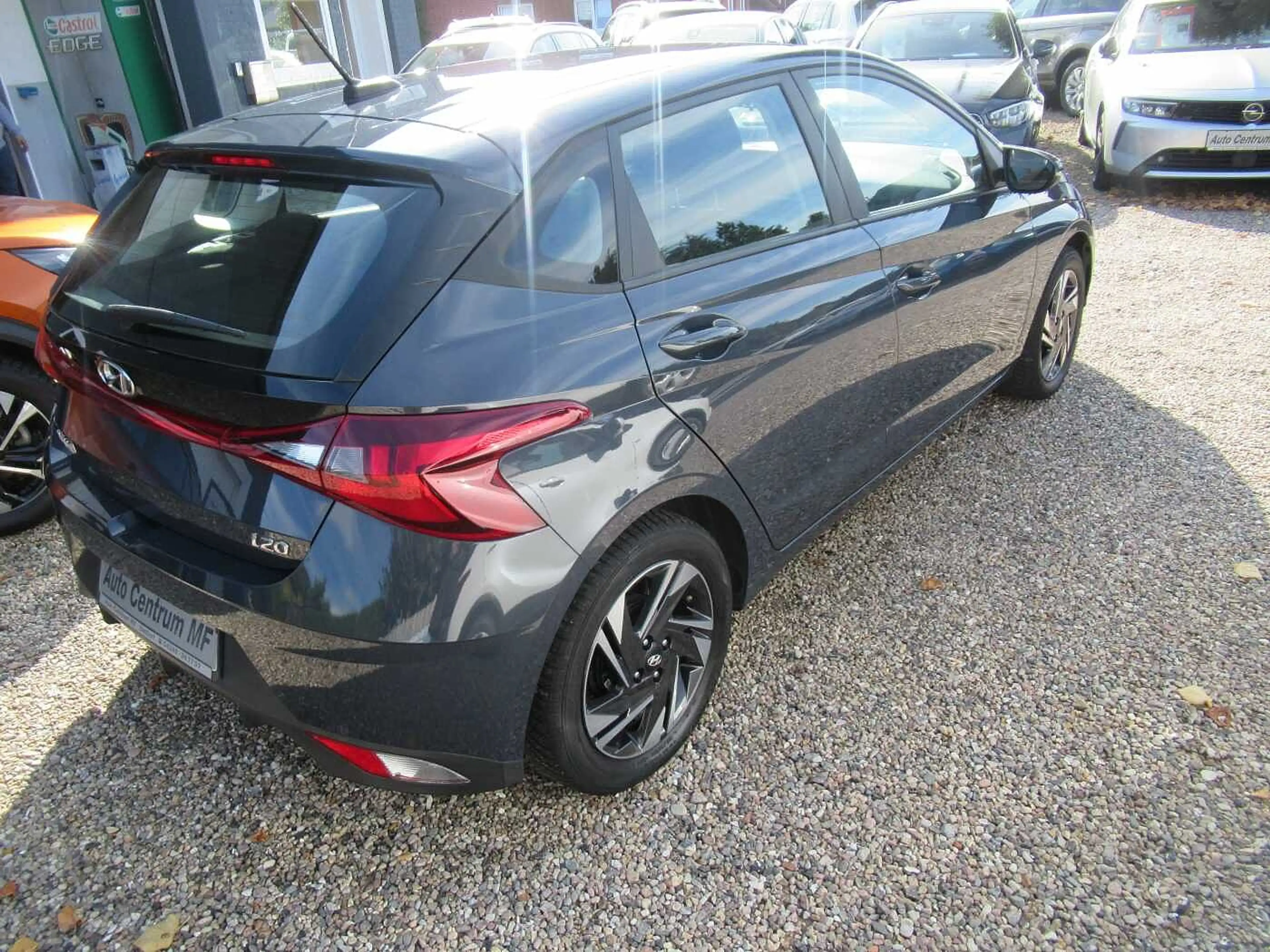 Hyundai i20 blue 1.2 Pure — photo 4
