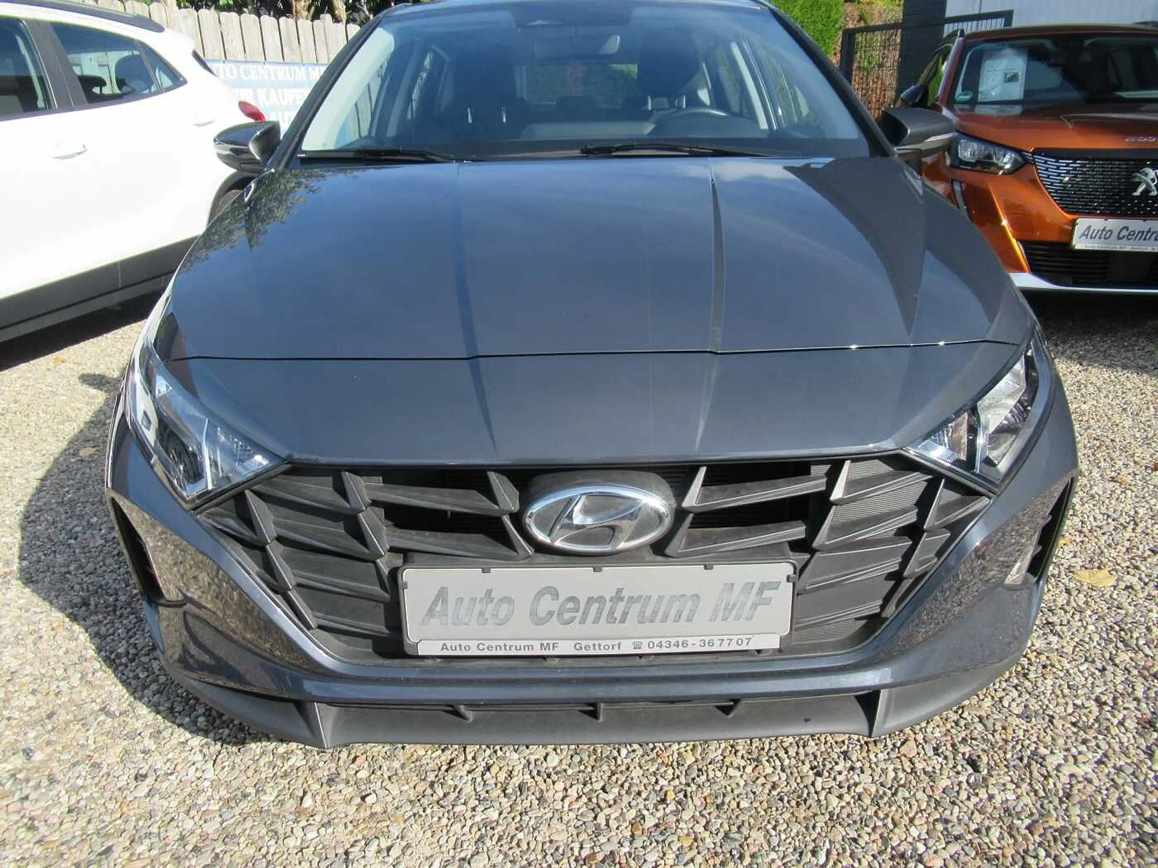 Hyundai i20 blue 1.2 Pure — photo 2