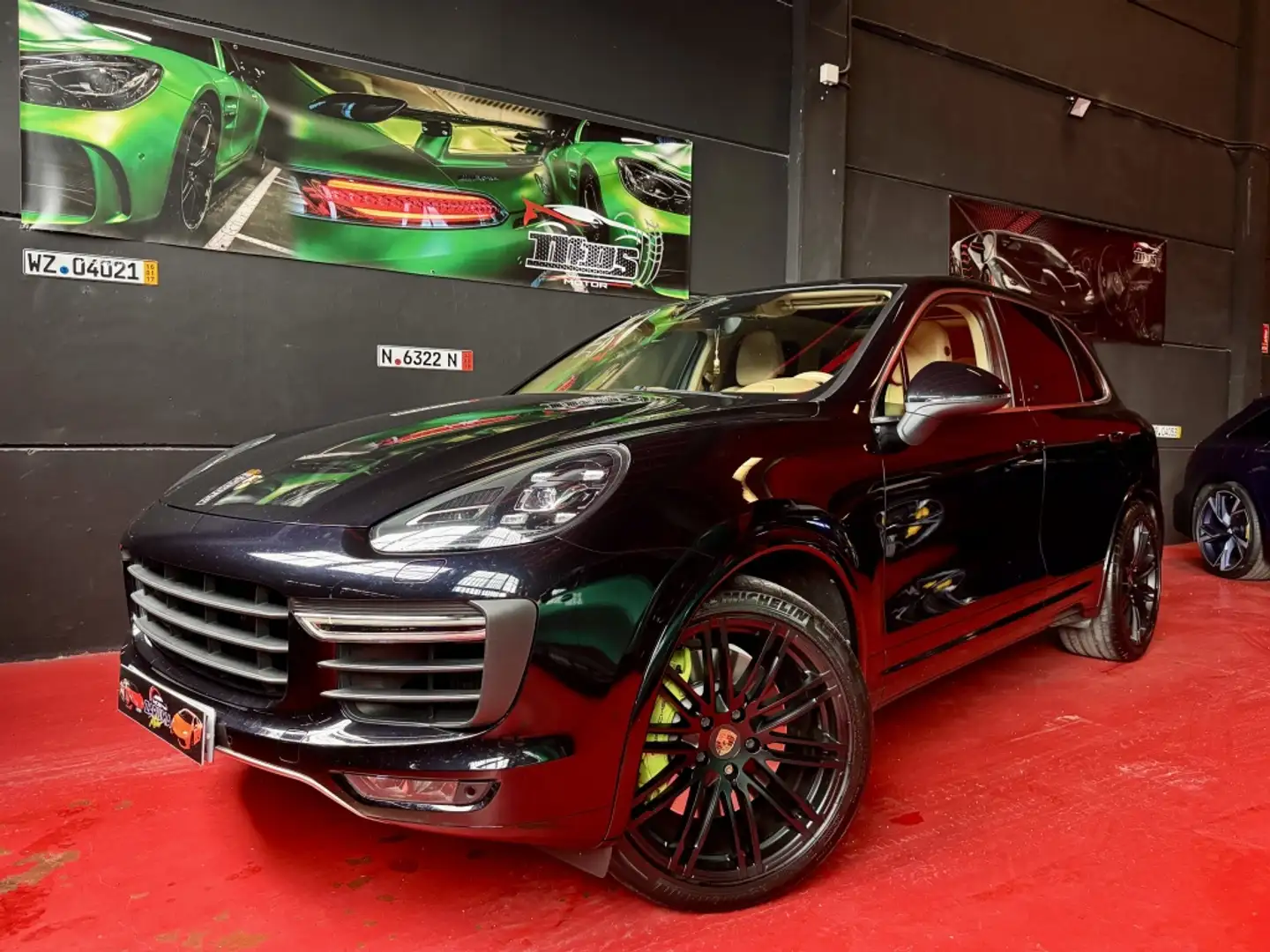 Porsche Cayenne Turbo Aut. Noir - 1