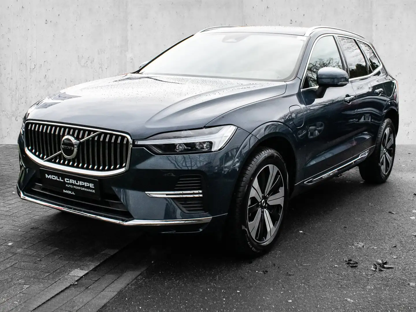 Volvo XC60 T6 AWD Core Blau - 2