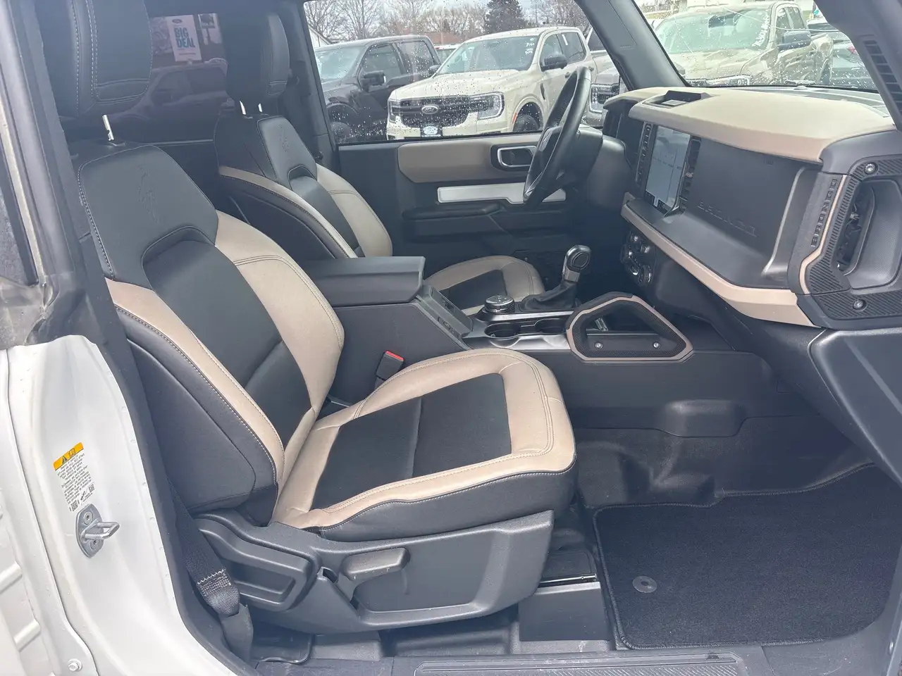 Ford Bronco снимка Ford Bronco