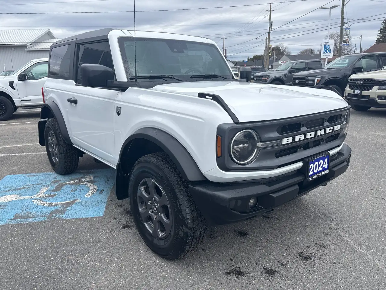 Ford Bronco снимка Ford Bronco