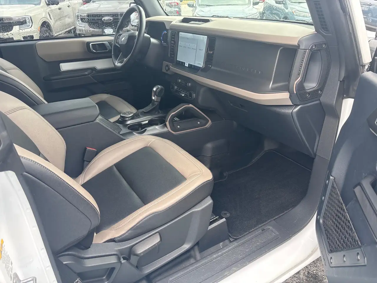 Ford Bronco снимка Ford Bronco