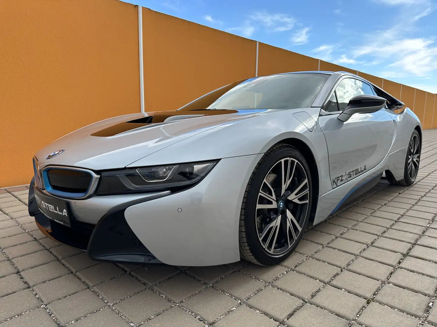 BMW i8 PHEV Plug in Hybrid Range Extender *MEGA* - 1