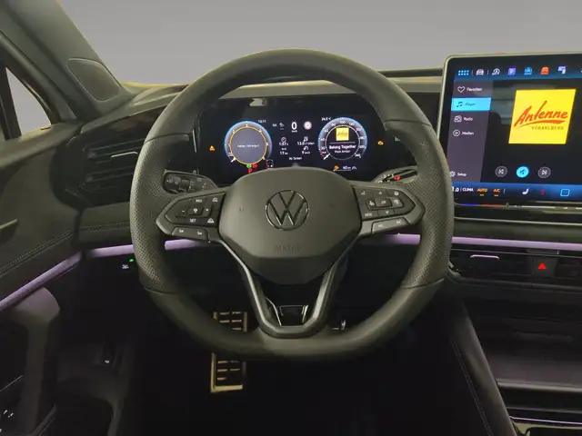 Volkswagen Tiguan view 12