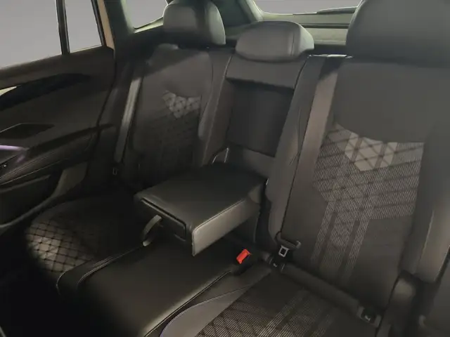 Volkswagen Tiguan view 13