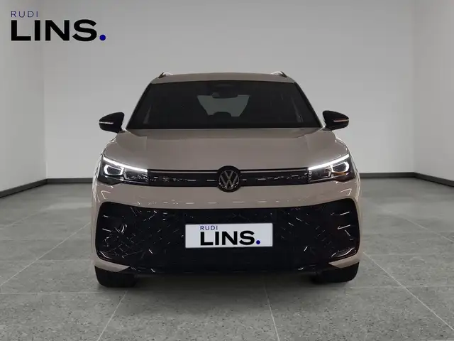 Volkswagen Tiguan view 8