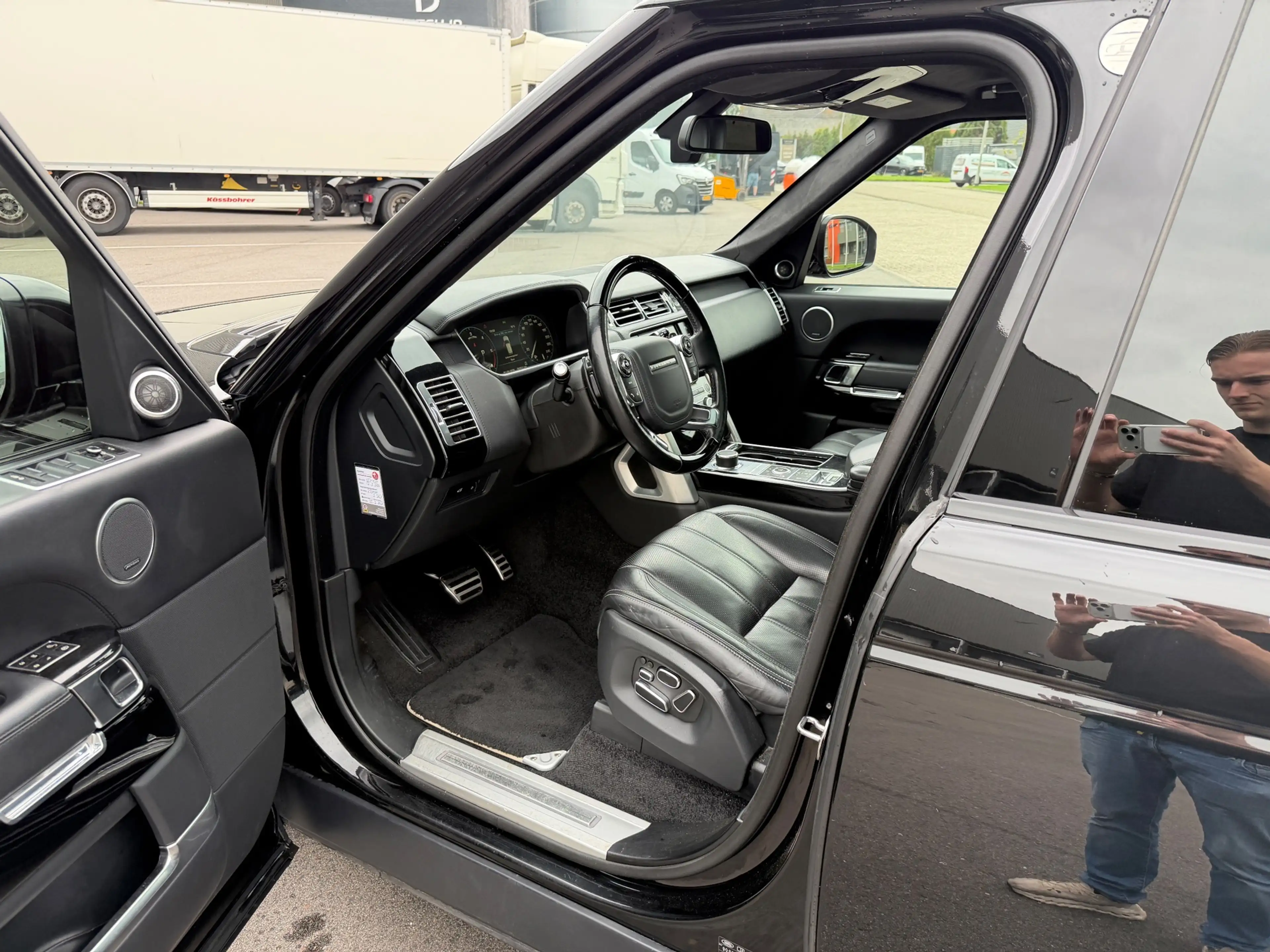 Land Rover Range Rover 4.4 SDV8 Autobiography PANO/MASSAGE/SOFTCLOSE/LEDE — photo 15
