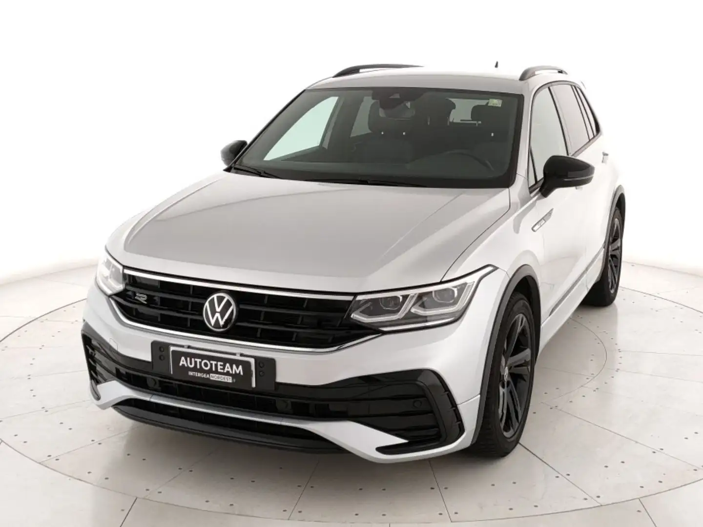 Volkswagen Tiguan 2.0 tdi R-Line 150cv dsg Silber - 1