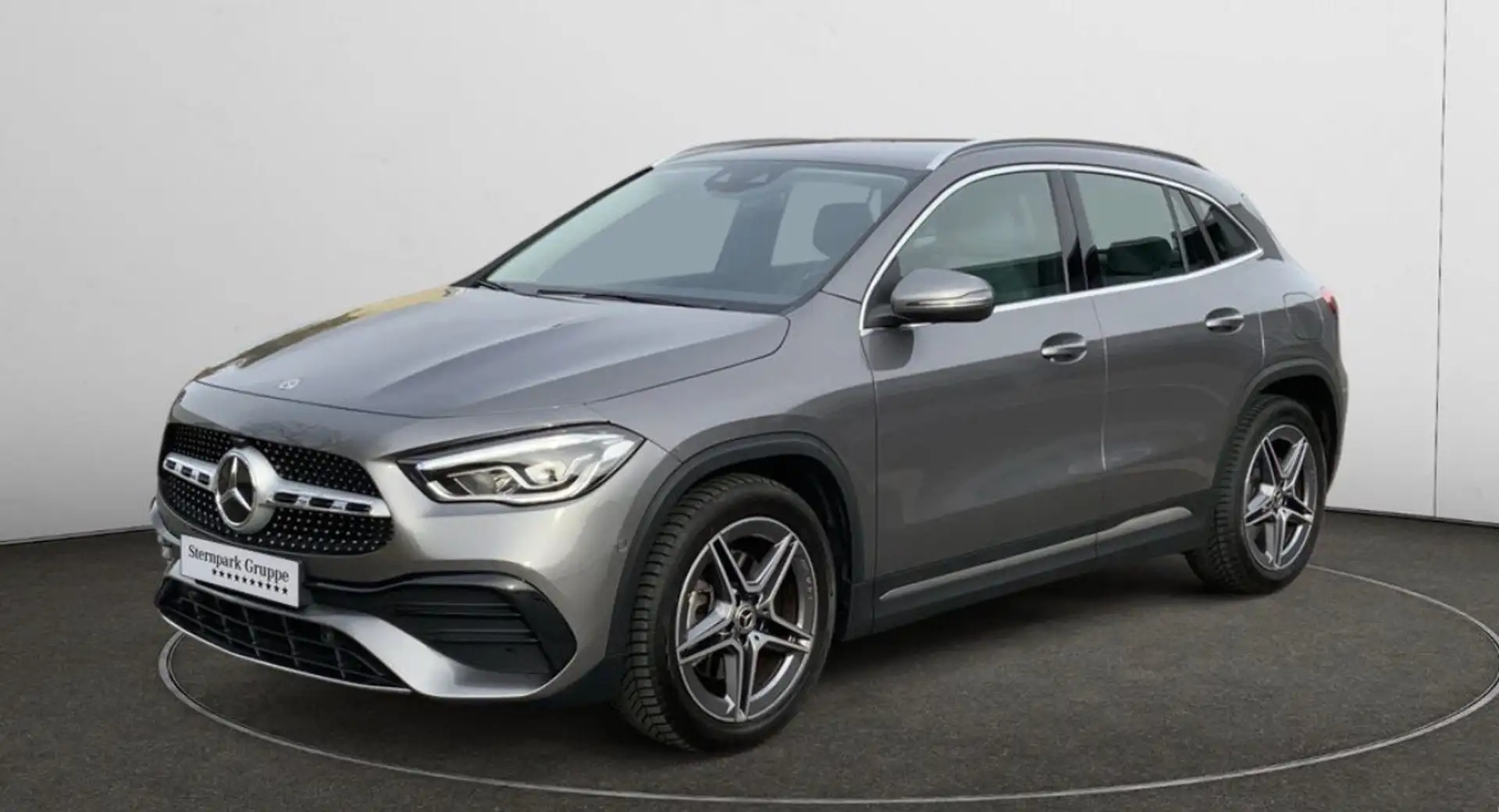Mercedes-Benz GLA 220 GLA 220d Premium AMG interni chiari Grijs - 1
