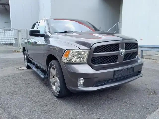 Dodge RAM 1500 5,7 HEMI SPORT V8 6SZ NAVI CAM AHK
