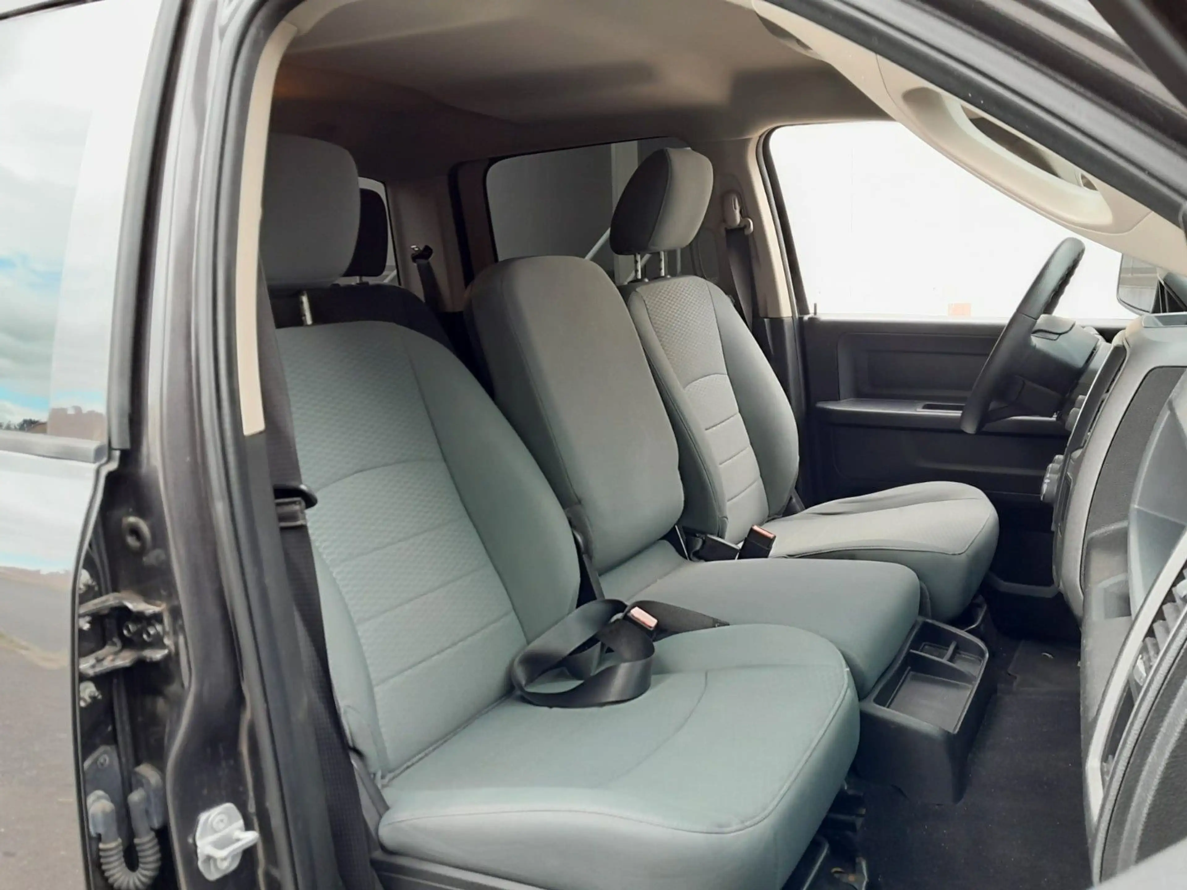 Dodge RAM 1500 5,7 HEMI SPORT V8 6SZ NAVI CAM AHK — photo 18