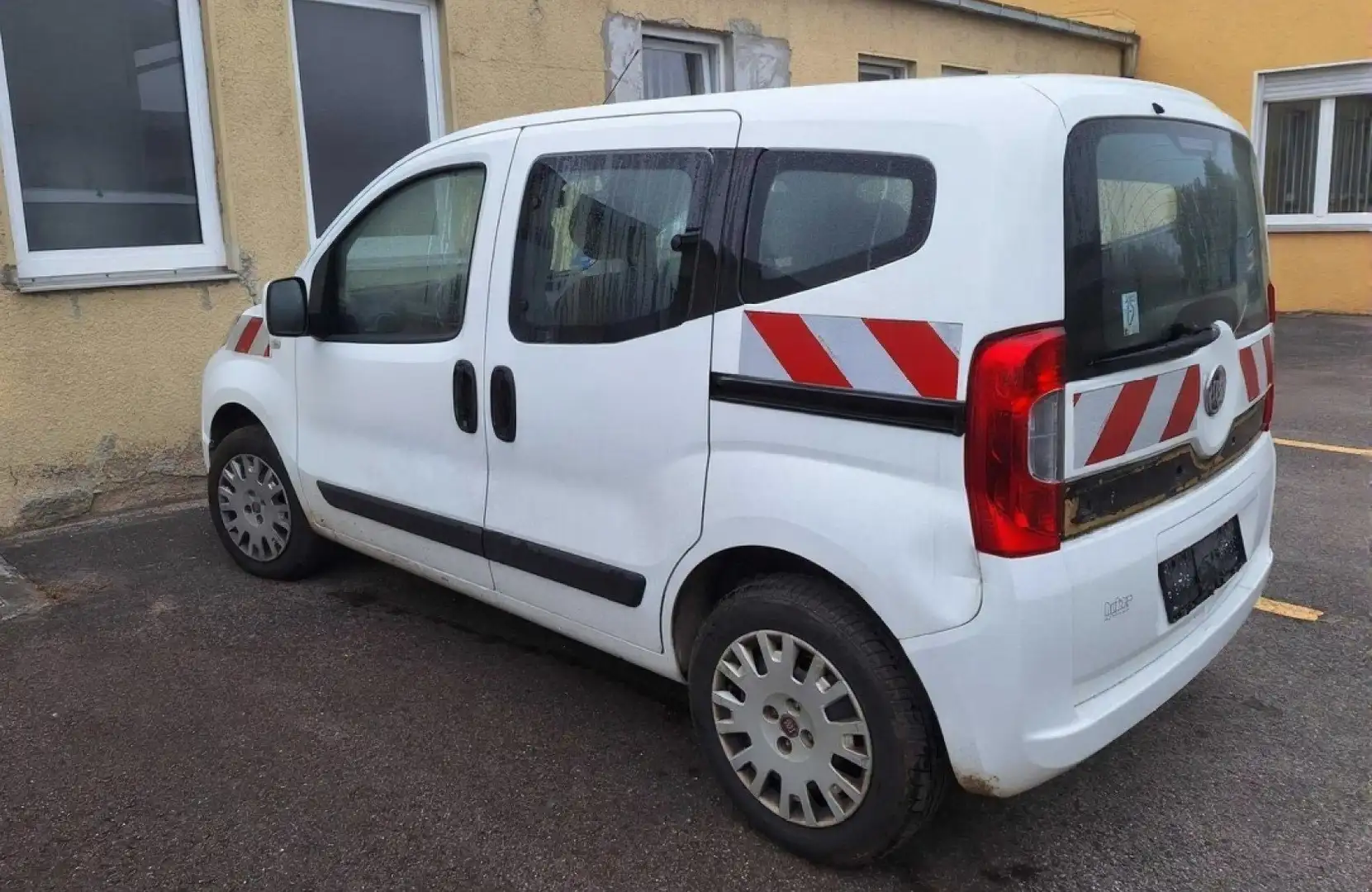 Fiat Qubo 1.4 8V Natural Power Lounge 5 Sitzer Klima 1. Hand Weiß - 2
