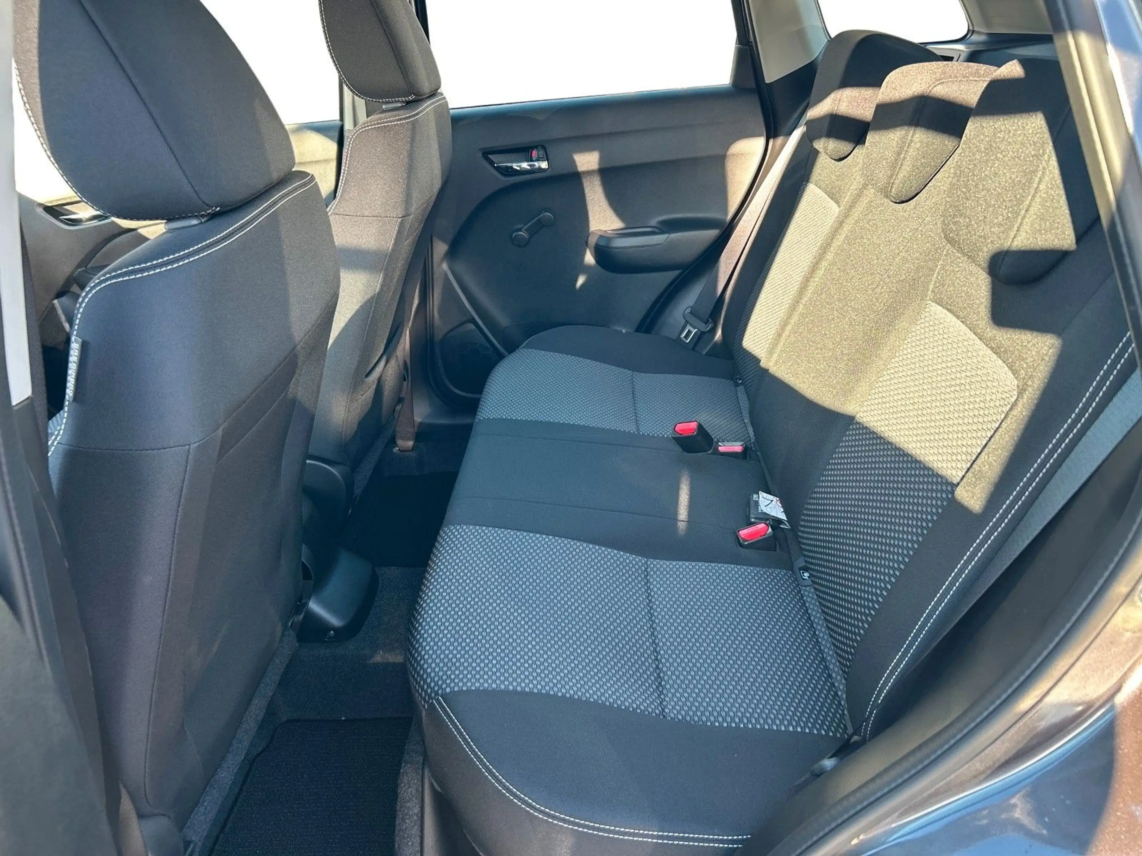 Suzuki Vitara 1.4 BOOSTERJET Hybrid Club — photo 14