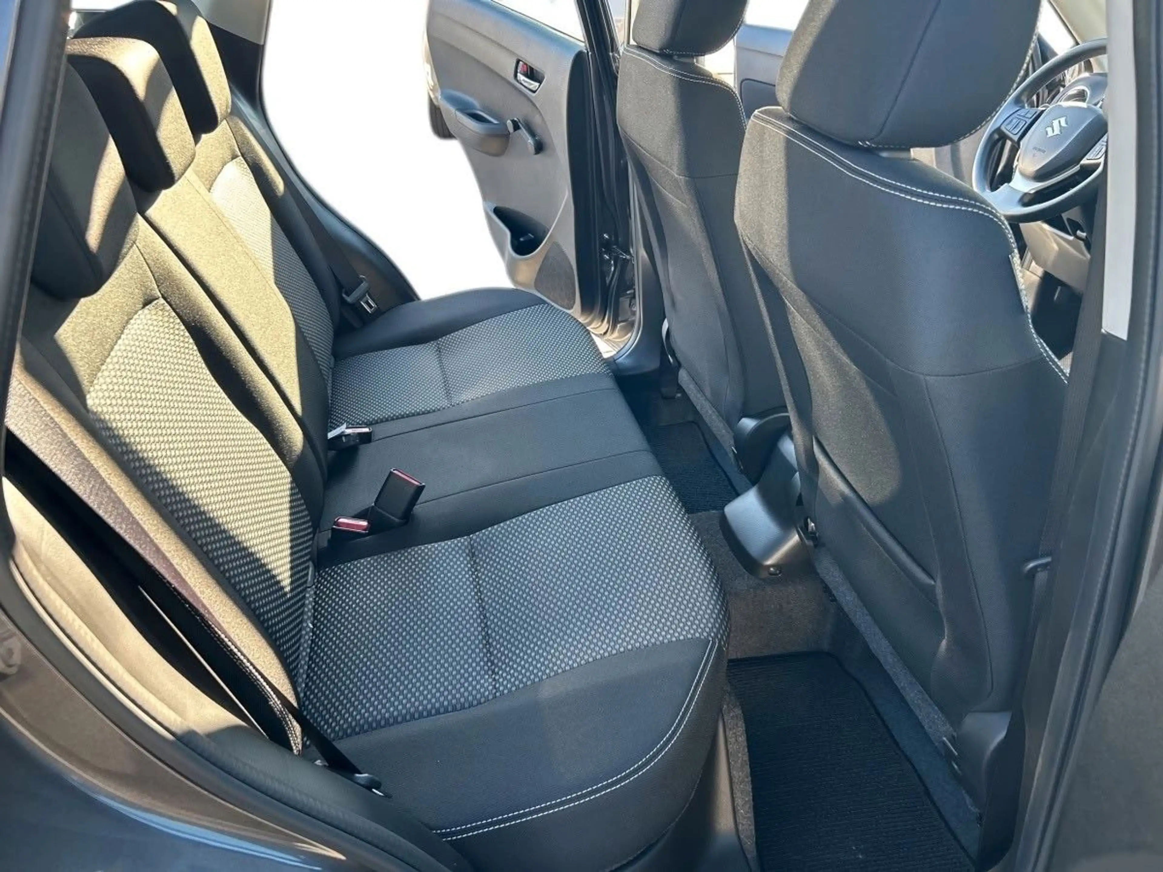 Suzuki Vitara 1.4 BOOSTERJET Hybrid Club — photo 15