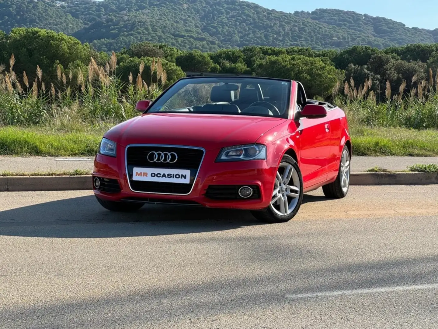 Audi A3 Cabrio 2.0TDI S line edition Rood - 1
