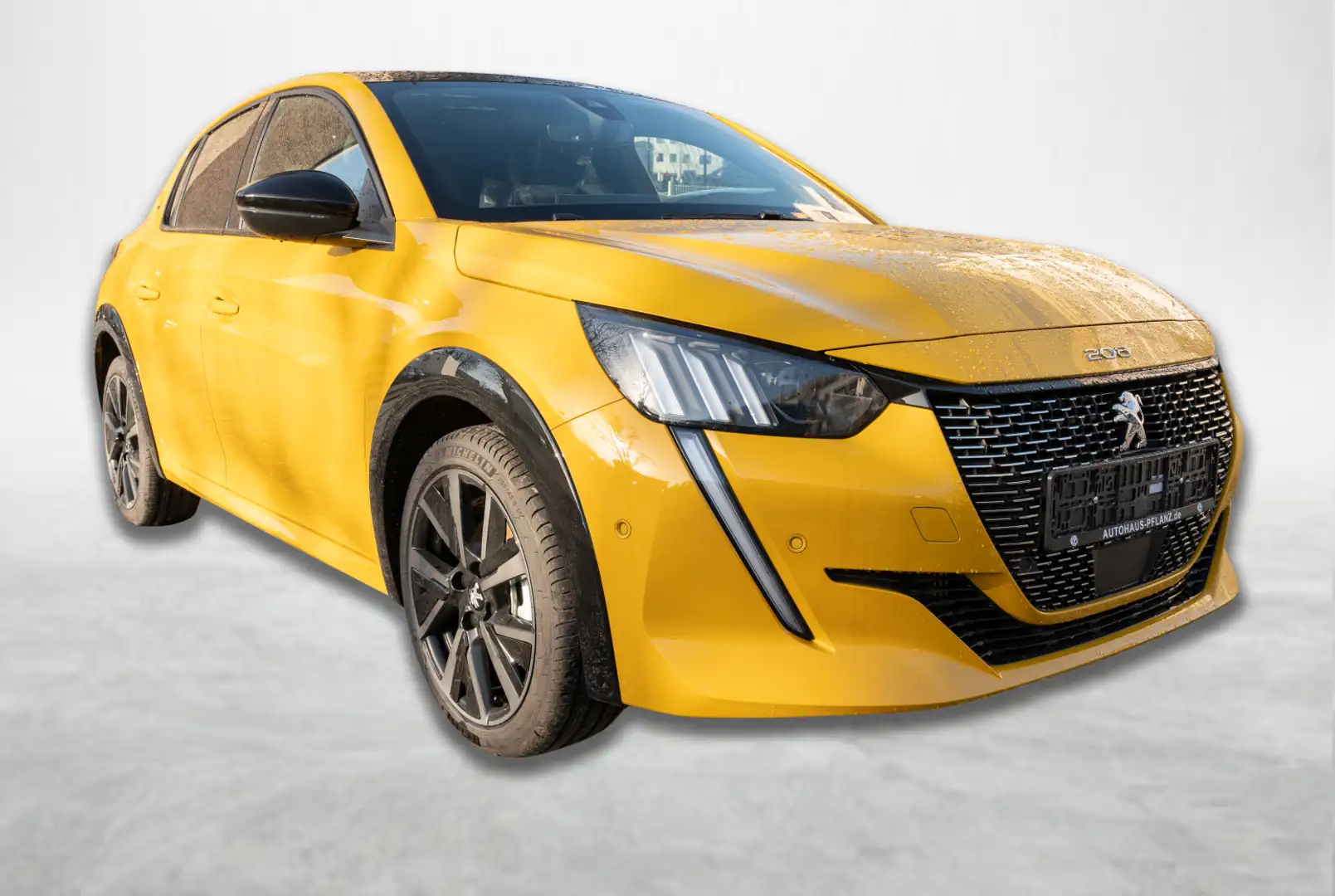Peugeot 208 GT Pack 1.2 PureTech 100 Gelb - 2