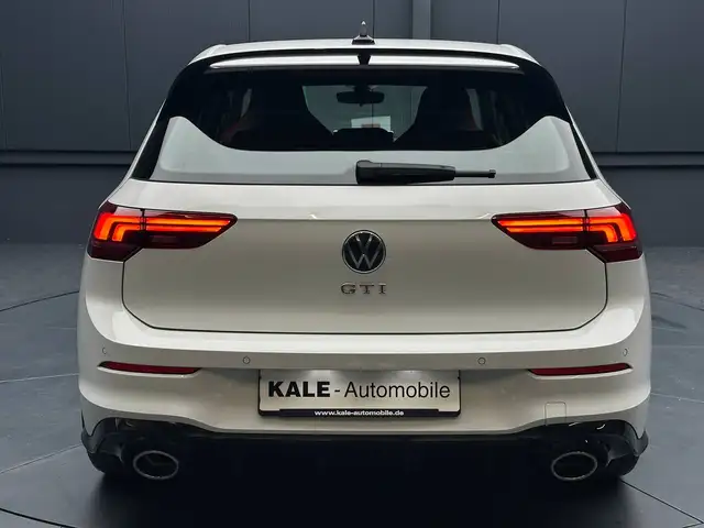 Volkswagen Golf view 4