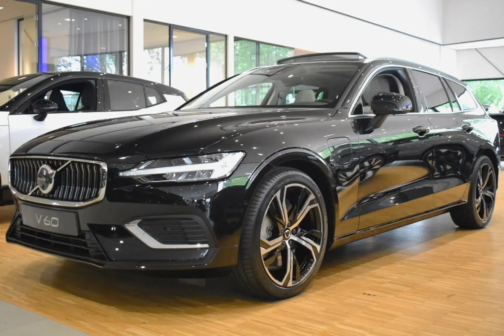 Volvo V60 T6 350pk AWD Plus Bright | Premium | BlondLeder | Zwart - 2