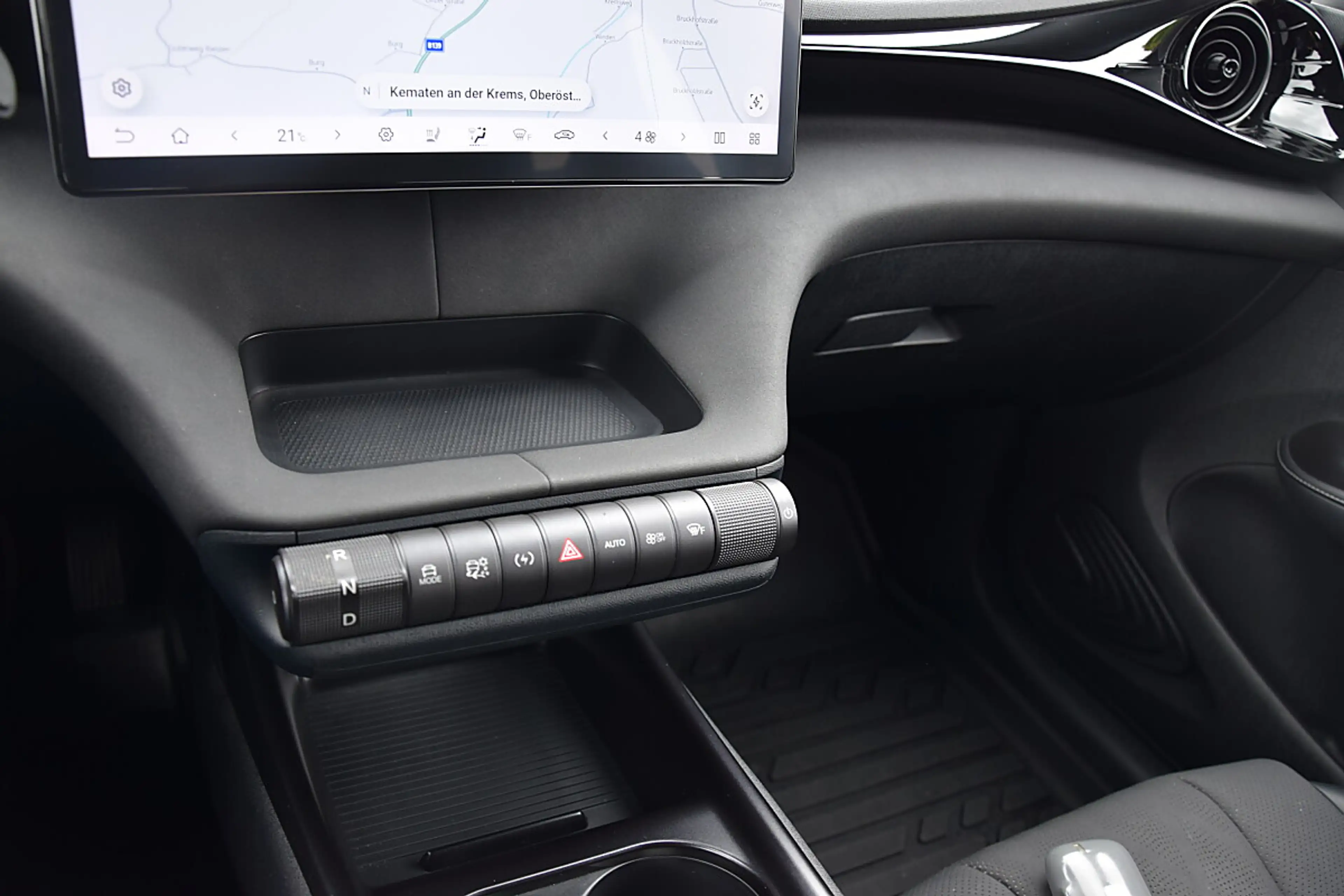 BYD Dolphin 60,4 kWh Comfort Öster. Paket **8 Fach Bereift,... — photo 14