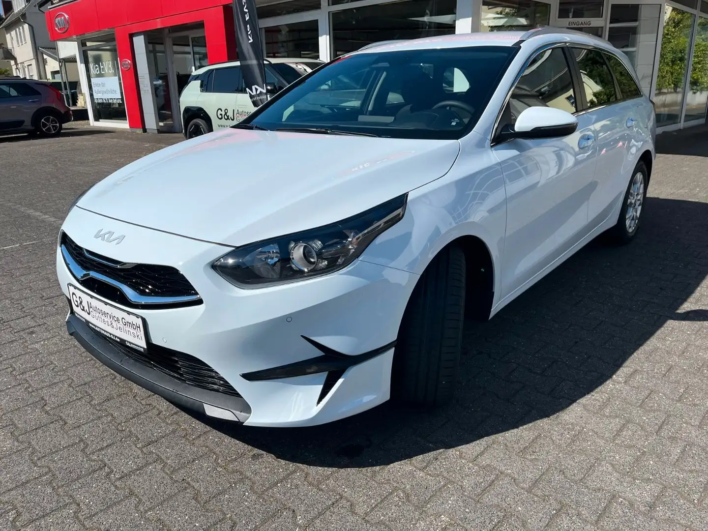 Kia Ceed SW / cee'd SW Ceed SW Ultimate Edition 140PS Navi, FCAA, HDA Biały - 1