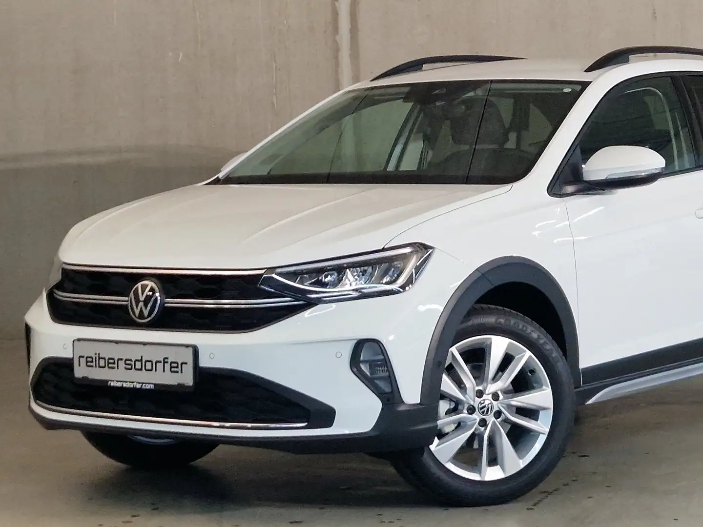 Volkswagen Taigo Friends TSI Weiß - 2
