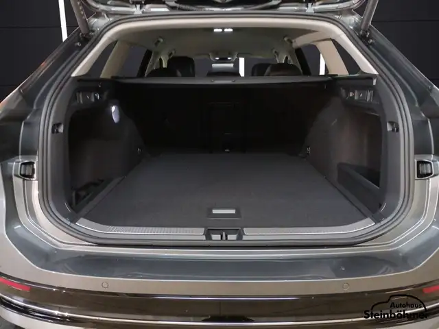 Volkswagen Passat view 12