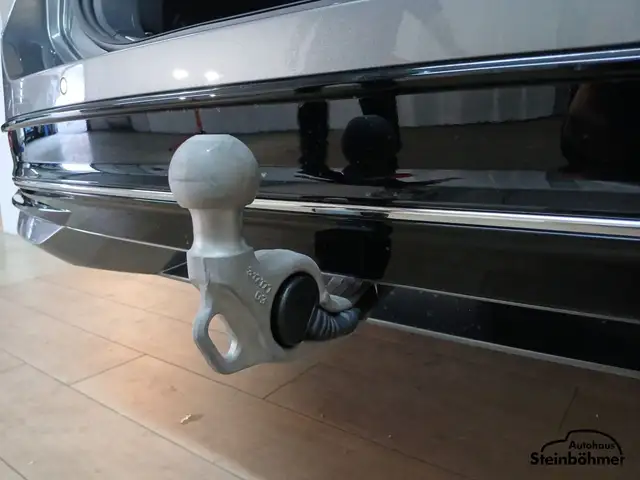 Volkswagen Passat view 13