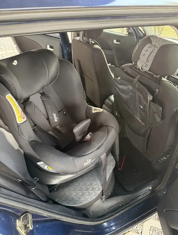 Ford Mondeo 2.0 Turnier Ghia, foto 10