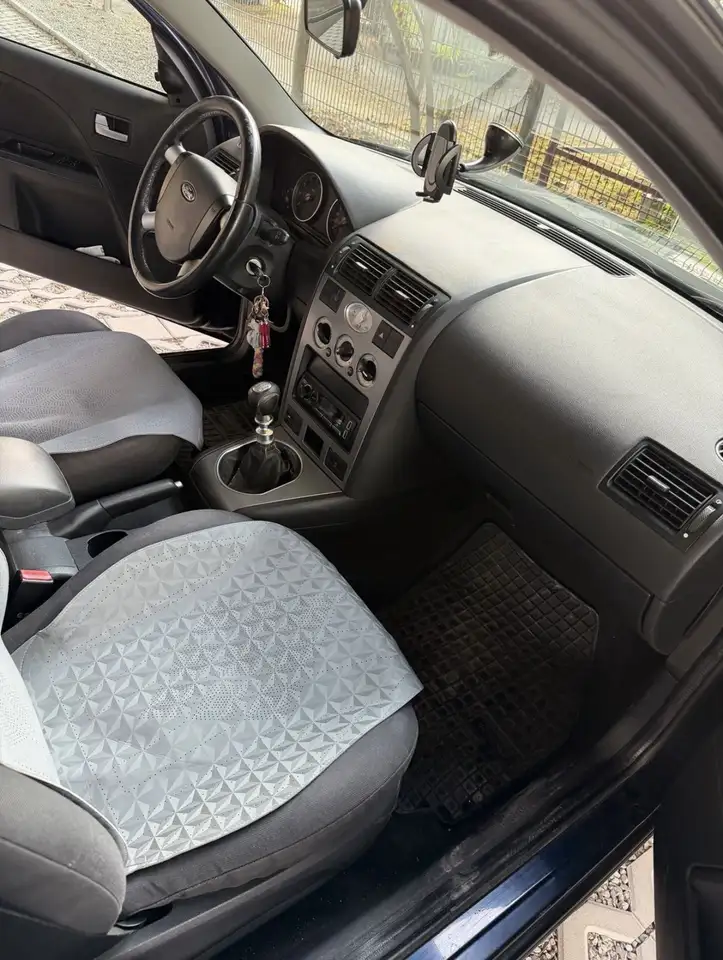 Ford Mondeo 2.0 Turnier Ghia, foto 8