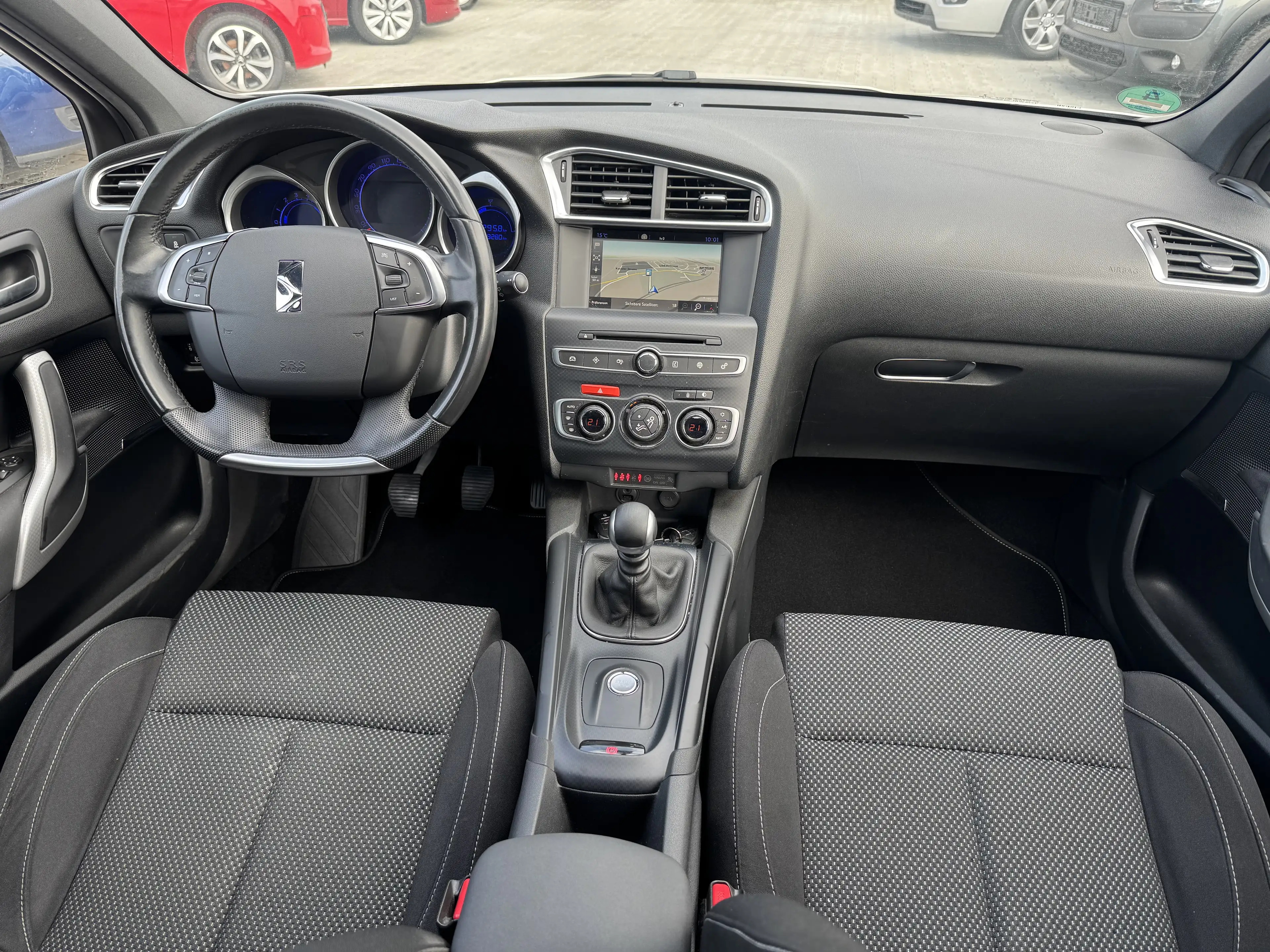 DS Automobiles DS 4 Basis 1.6 Blue-HDI 88 kW / Navi / Kamera/LED — photo 7