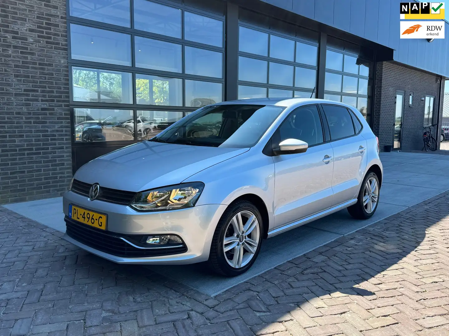 Volkswagen Polo 1.4 TDI Comfortline | Carplay | Cruise | Navi | Szürke - 1