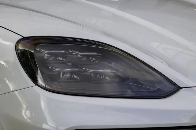 Porsche Cayenne view 5
