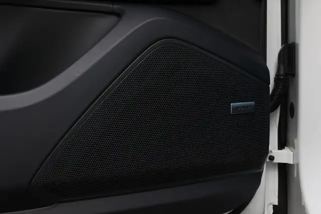 Porsche Cayenne view 10
