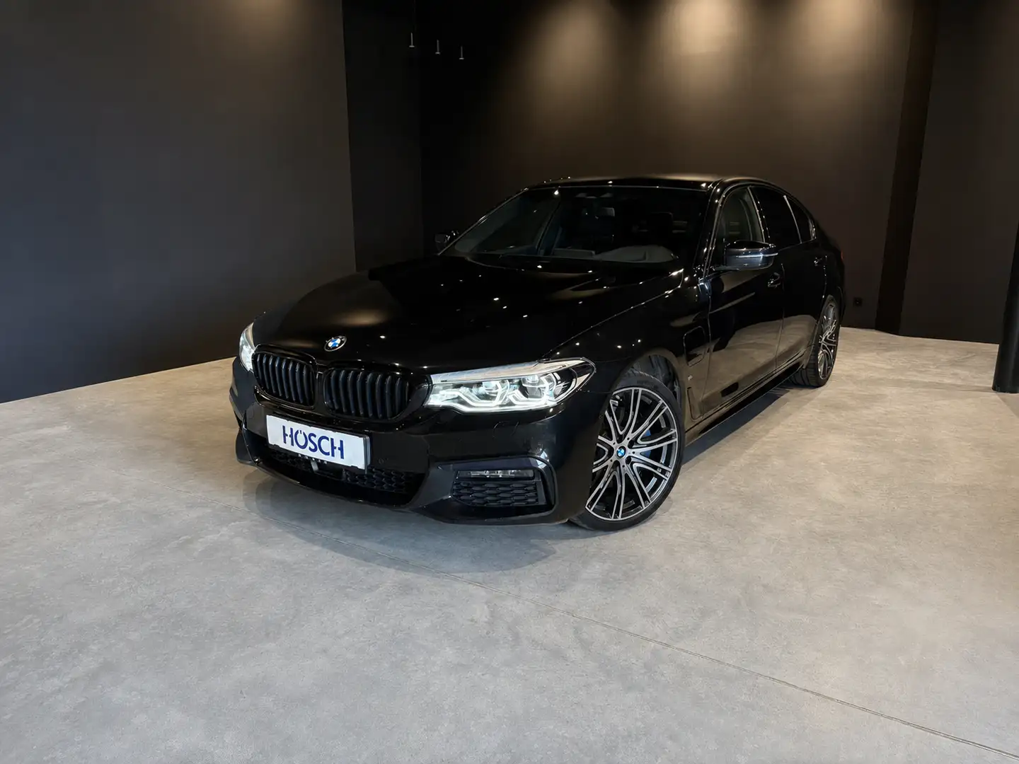 BMW 530 e xDrive M Sport M SPOILER HEAD-UP ACC HiFi Schwarz - 2