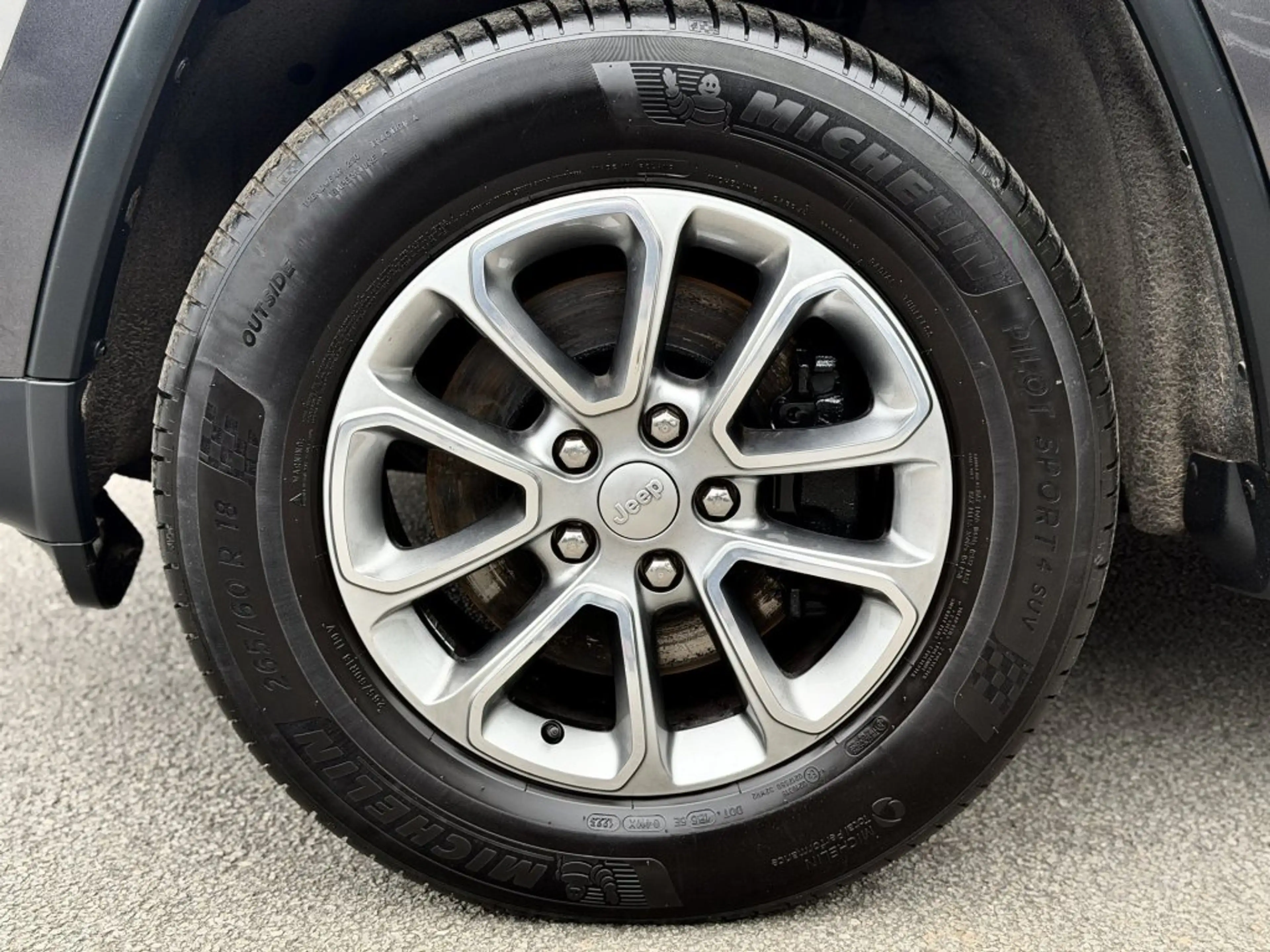 Jeep Grand Cherokee Limited 3.0 V6 — photo 4