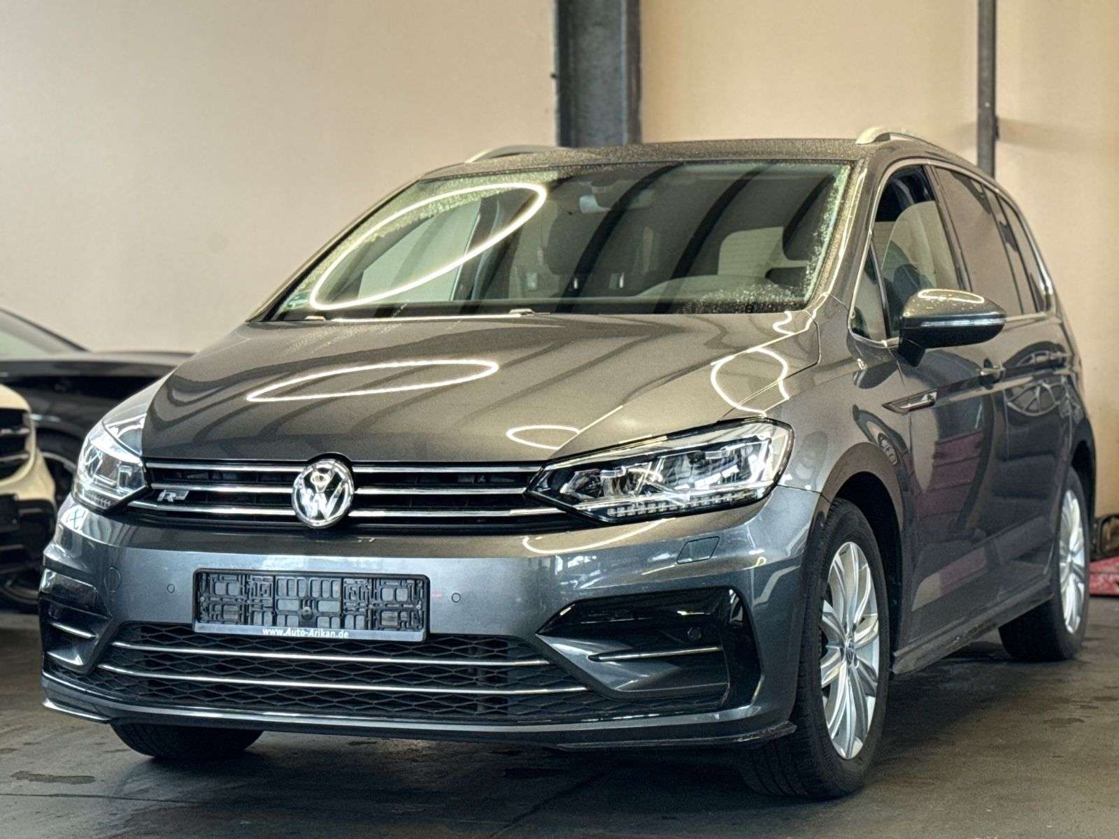 Second hand Volkswagen Touran 1.8