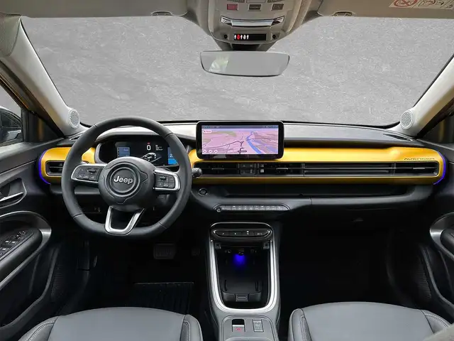 Jeep Avenger view 4
