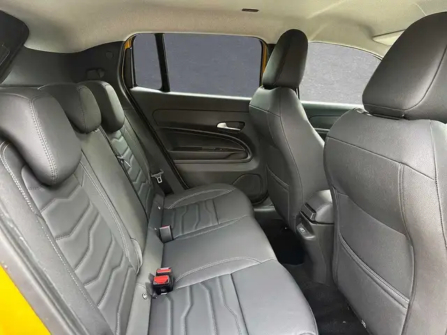 Jeep Avenger view 5