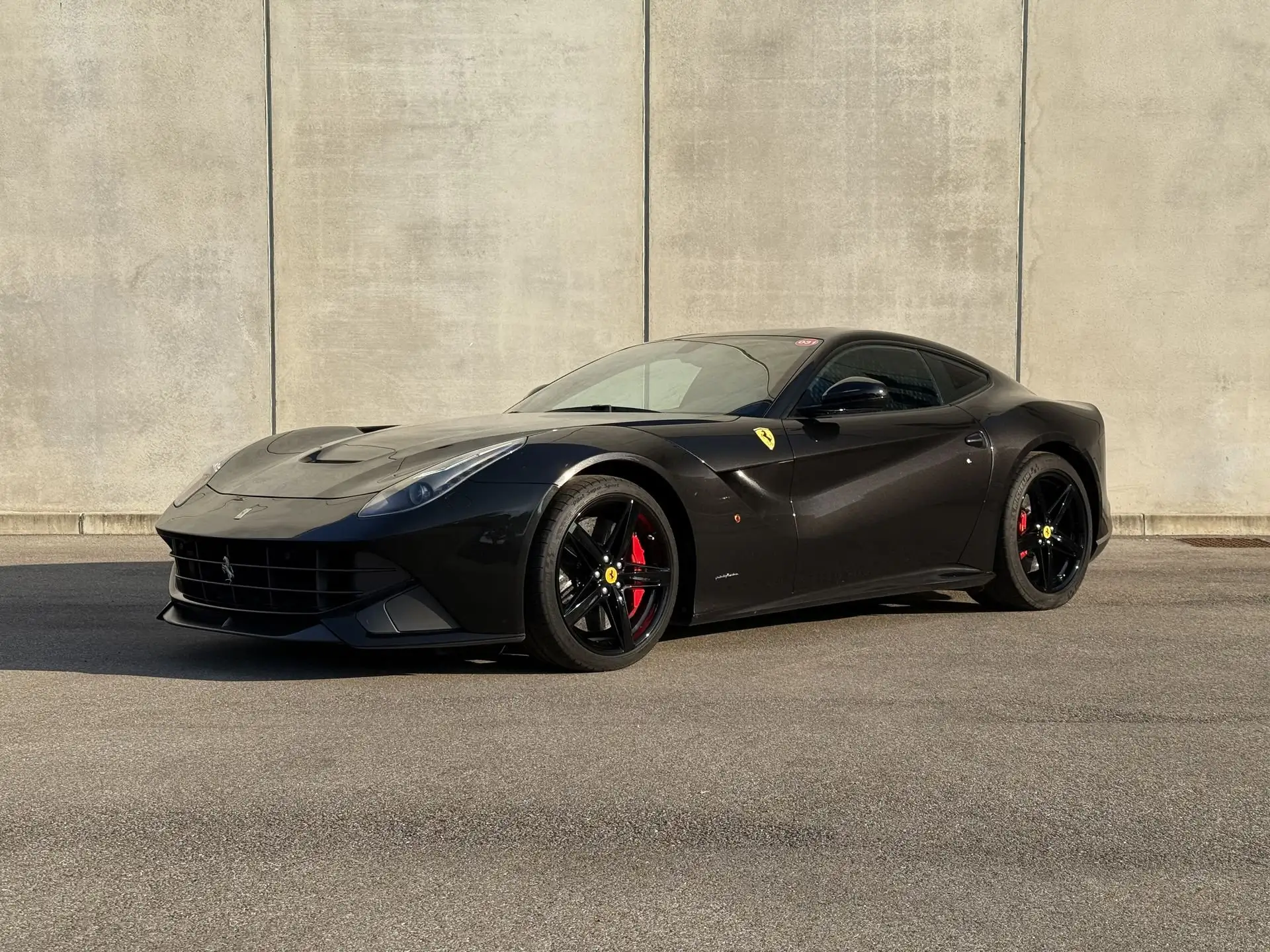 페라리 F12 베를리네타 2013 검정 사진 8