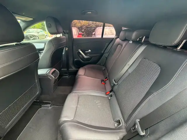 Mercedes-Benz Cla view 10