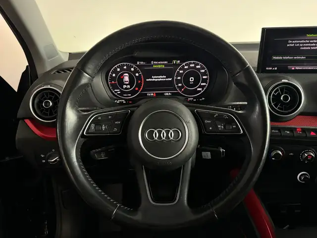Audi Q2 view 13