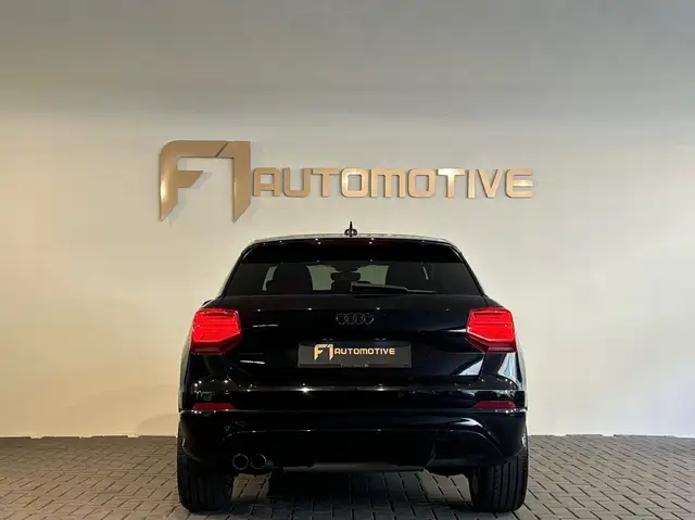 Audi Q2 view 11
