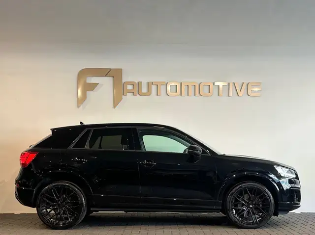 Audi Q2 view 12